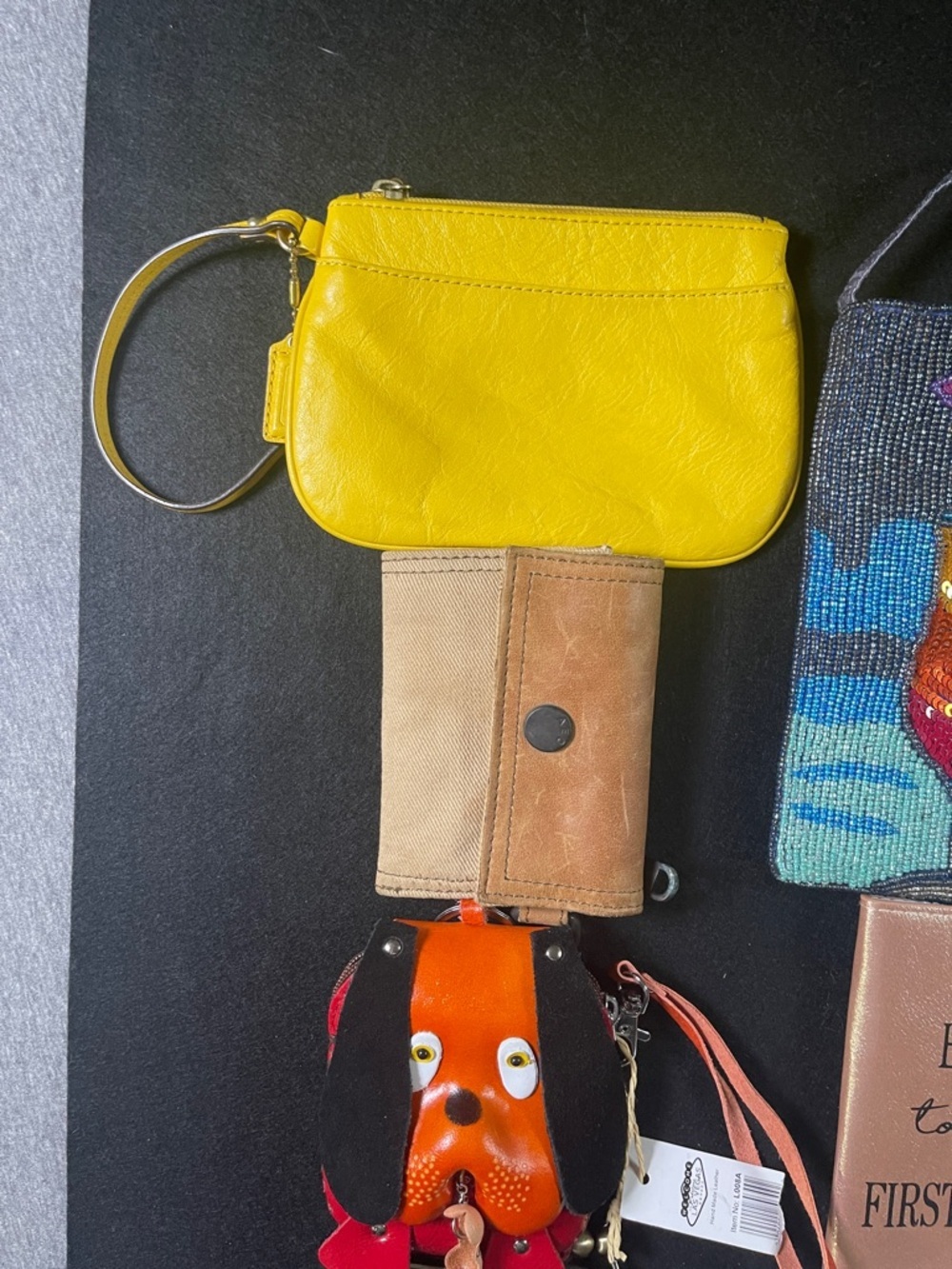 Lot of 10 fun assorted wallets - Picture 2 of 7
